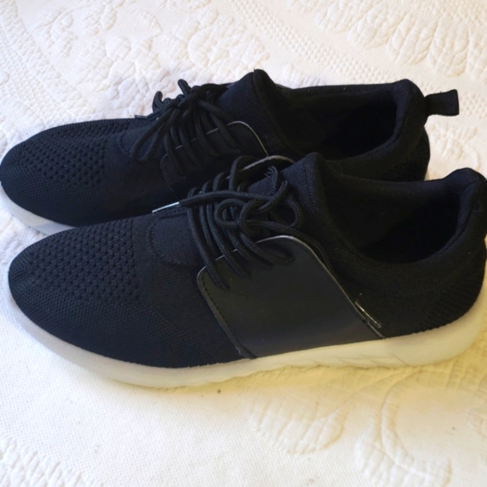 Mia sneakers